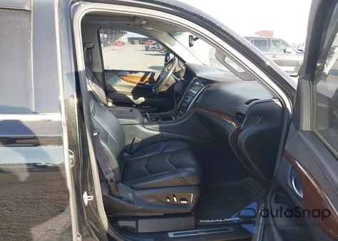 2016 Cadillac Escalade Esv Luxury Collection z USA, uszkodzony, nr VIN 1GYS3HKJ8GR360279